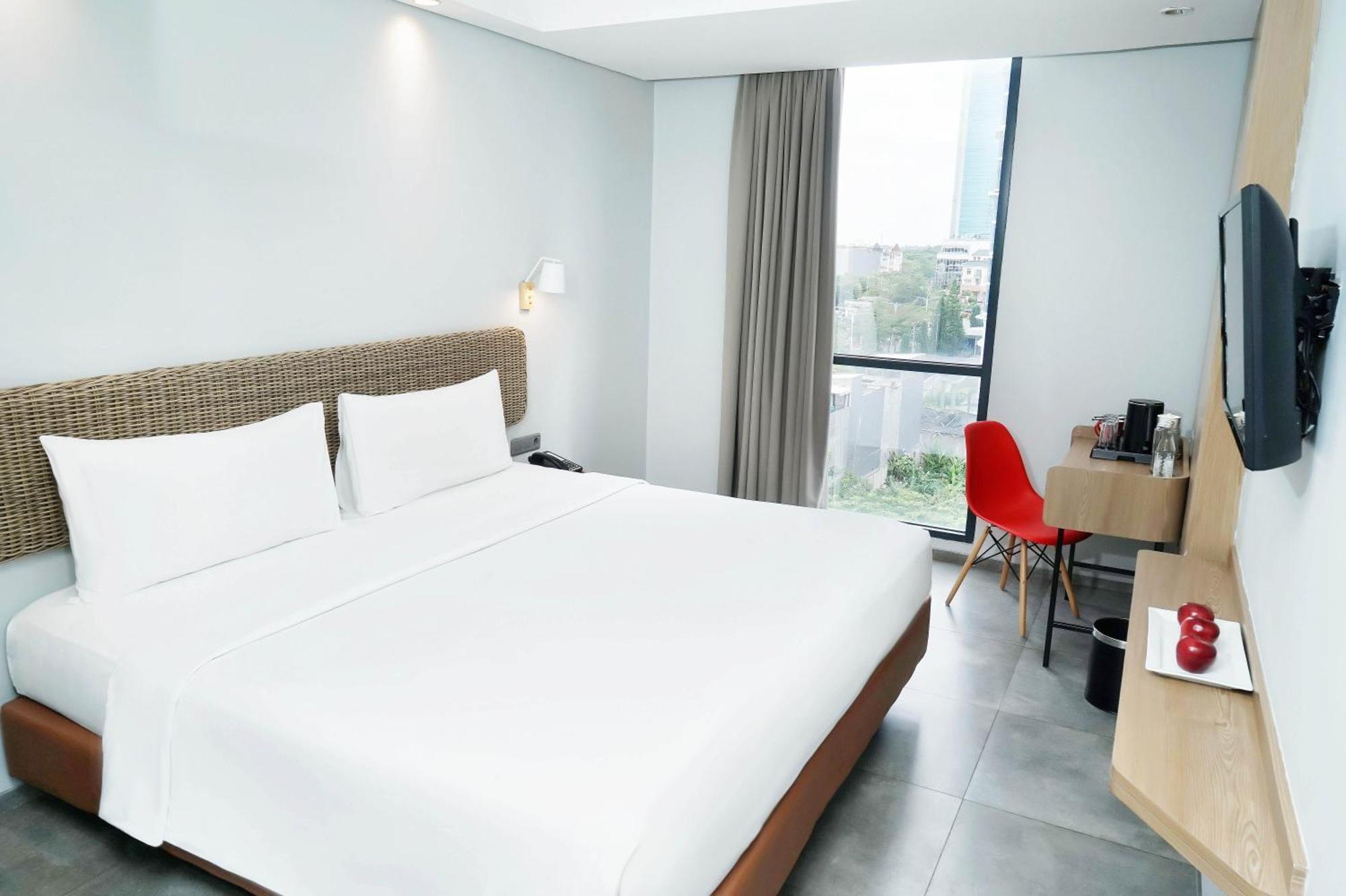 Neo Hotel Puri Indah Jakarta Buitenkant foto
