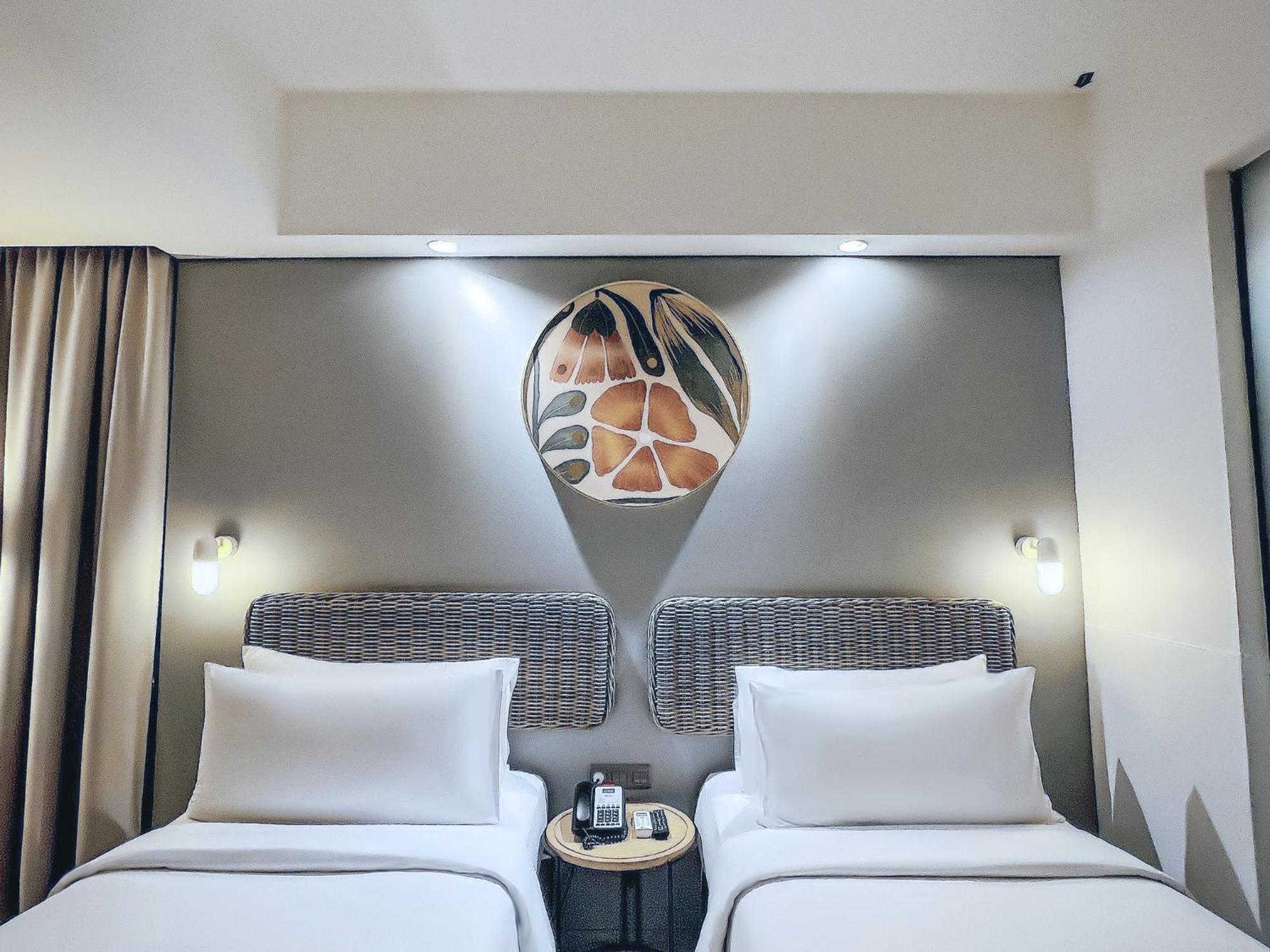 Neo Hotel Puri Indah Jakarta Buitenkant foto