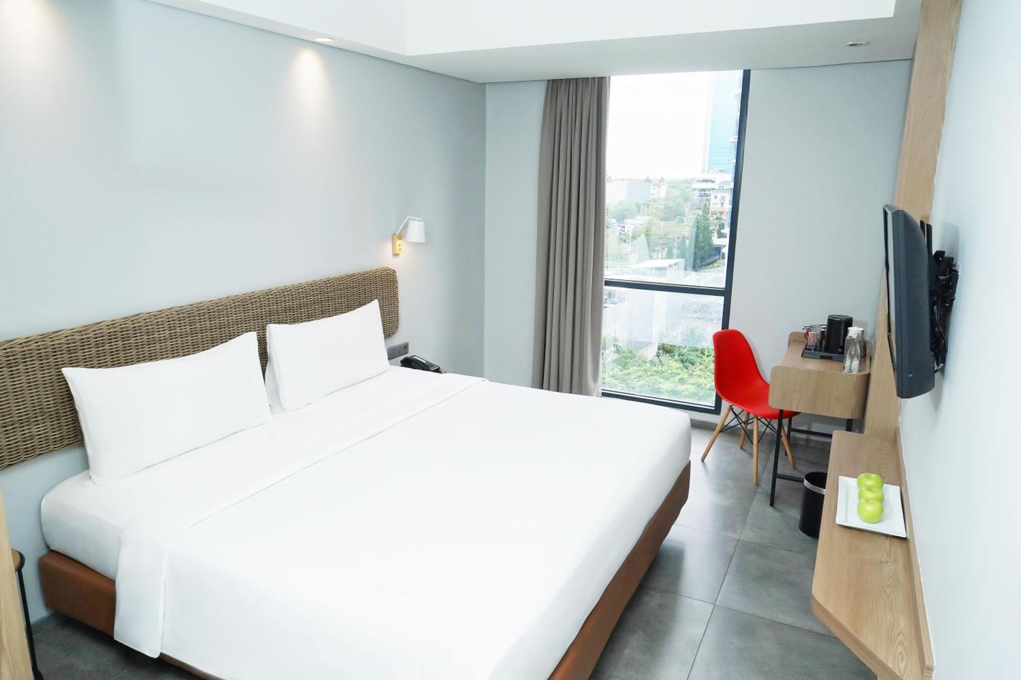 Neo Hotel Puri Indah Jakarta Buitenkant foto